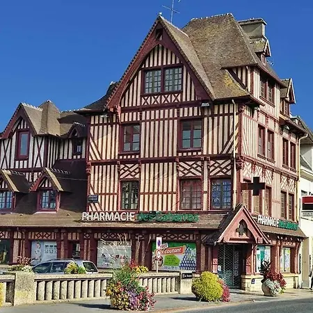 La Maison Du Cavalier, Chateau De Lavenue *