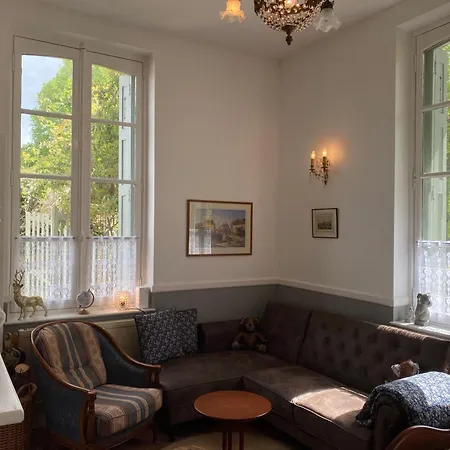 La Maison Du Cavalier, Chateau De Lavenue