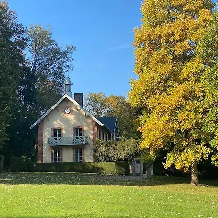 Сasa de vacaciones La Maison Du Cavalier, Chateau De Lavenue