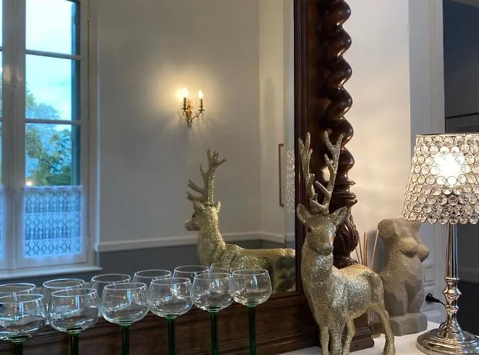 Holiday home La Maison Du Cavalier, Chateau De Lavenue Pierrefitte-en-Auge