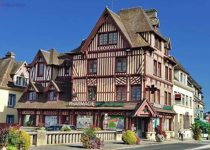 La Maison Du Cavalier, Chateau De Lavenue *