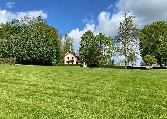 La Maison Du Cavalier, Chateau De Lavenue