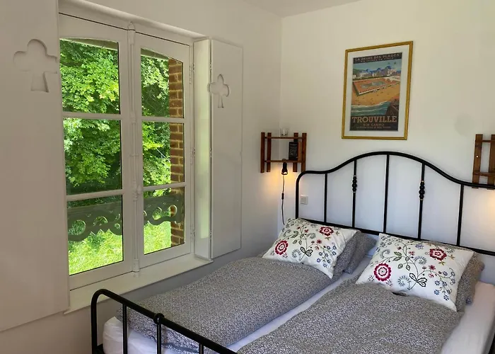 La Maison Du Cavalier, Chateau De Lavenue Casa de Férias