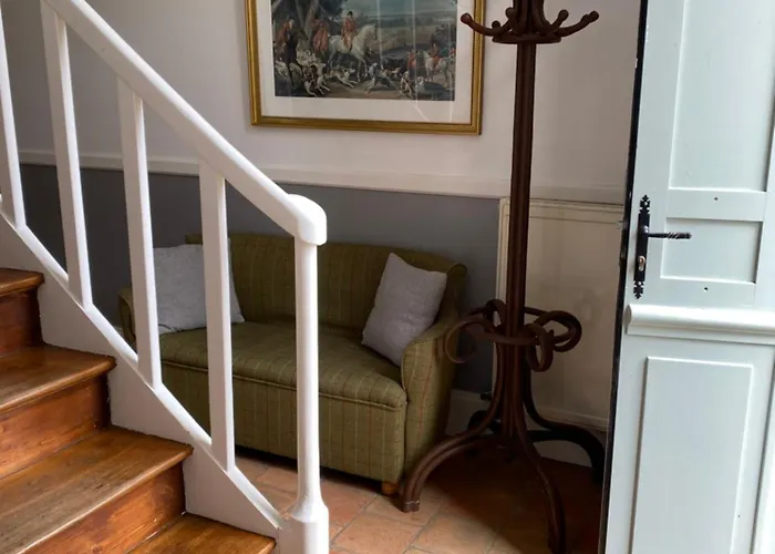 La Maison Du Cavalier, Chateau De Lavenue Casa de Férias *