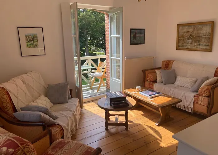 La Maison Du Cavalier, Chateau De Lavenue Holiday home *