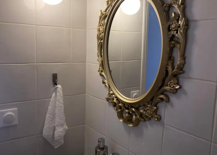 Holiday home La Maison Du Cavalier, Chateau De Lavenue *