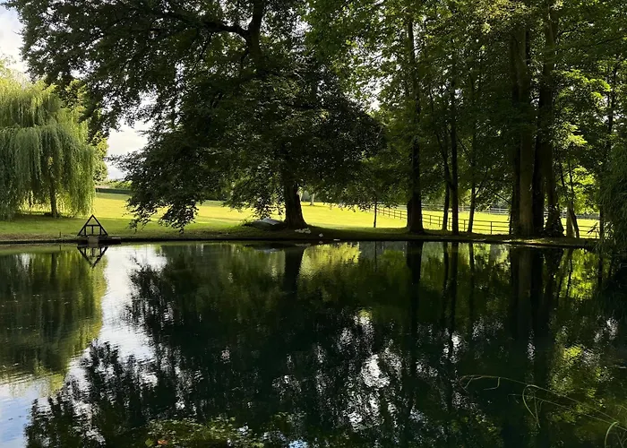 La Maison Du Cavalier, Chateau De Lavenue * Pierrefitte-en-Auge